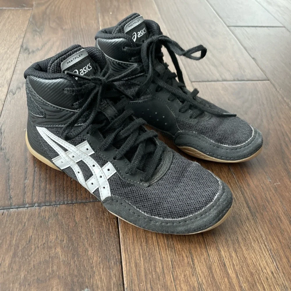 Asics Matflex 7 High Top Wrestling Shoes Youth Kids Size 2 Black White 1084A011